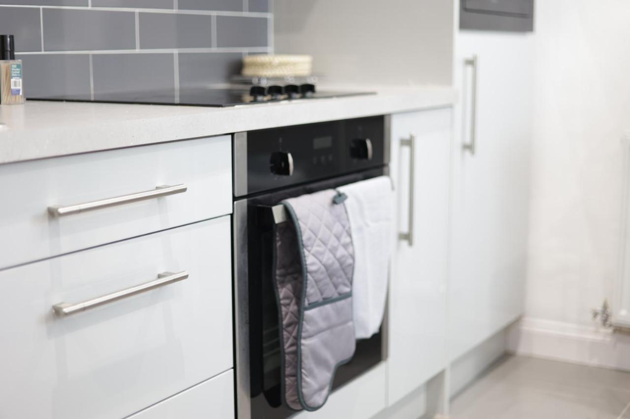 5 Bed Town House Within City Centre And Sleeps Up To 11 With Sky And Netflix Birmingham Luaran gambar