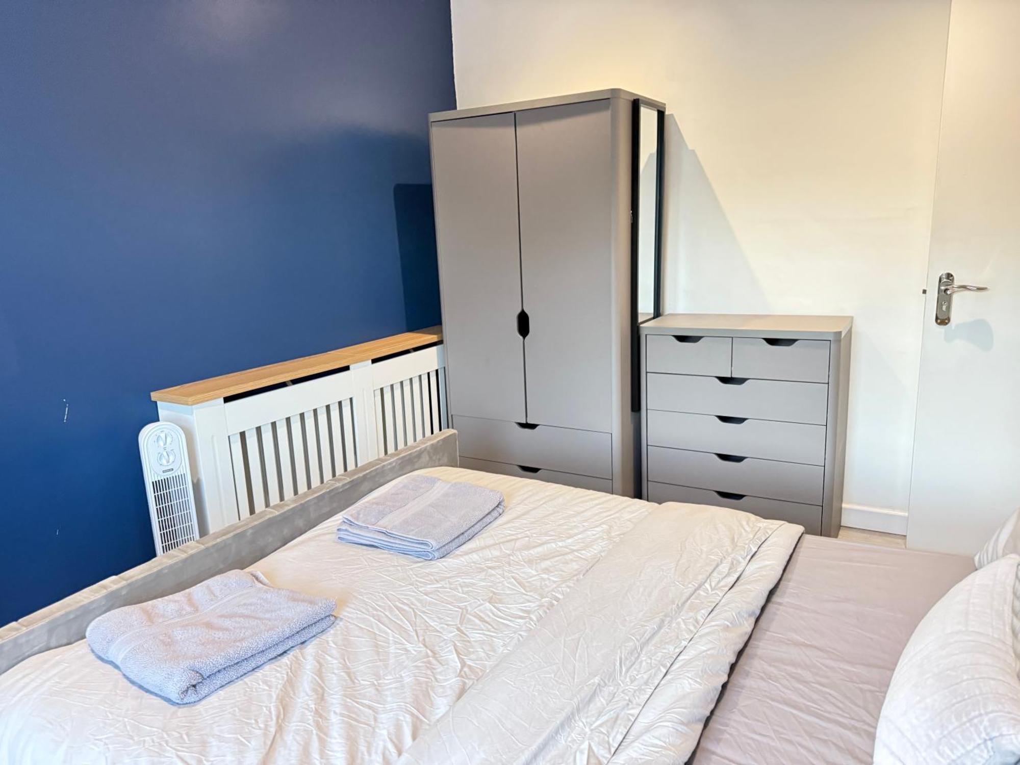 5 Bed Town House Within City Centre And Sleeps Up To 11 With Sky And Netflix Birmingham Luaran gambar